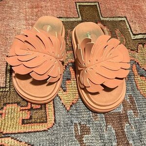 FARM Rio Coral Leaf Sandals